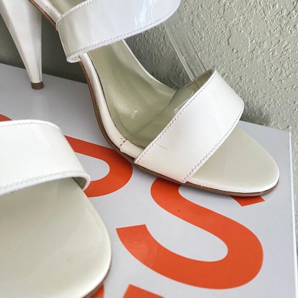 size 8.5 M strappy ivory/cream Michael Kors Naughty Women's Vanilla Patent Heels - Picture 5 of 10